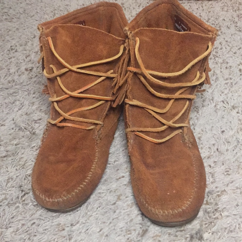 Minnetonka Tramper Boot